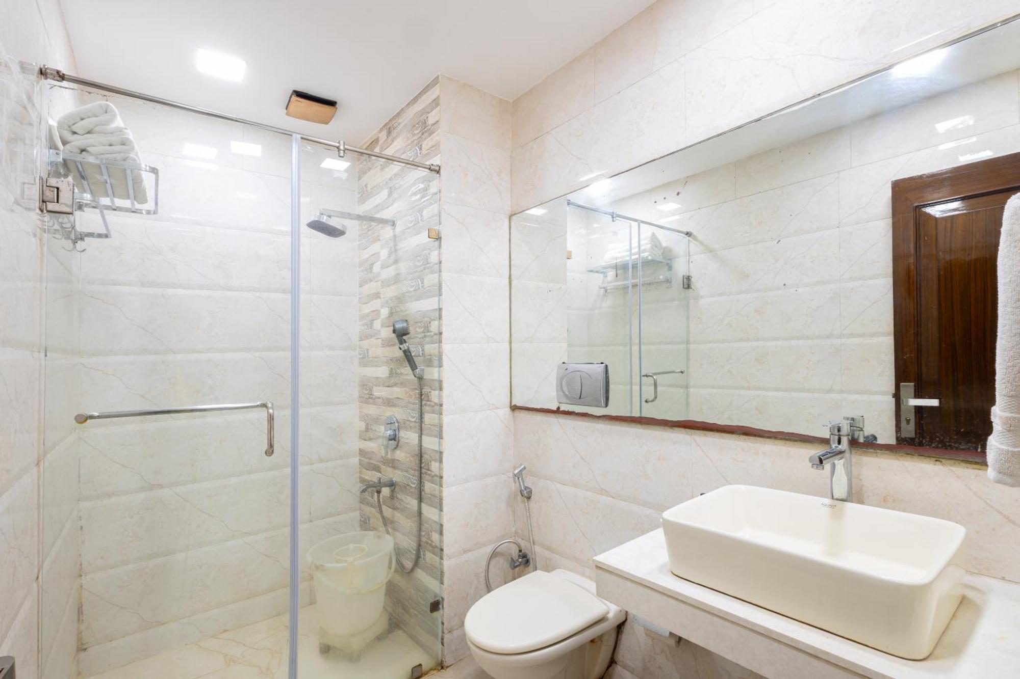Hotel Panickers Residency - Ajmal Khan Market Near Karol Bagh Metro 德里 外观 照片