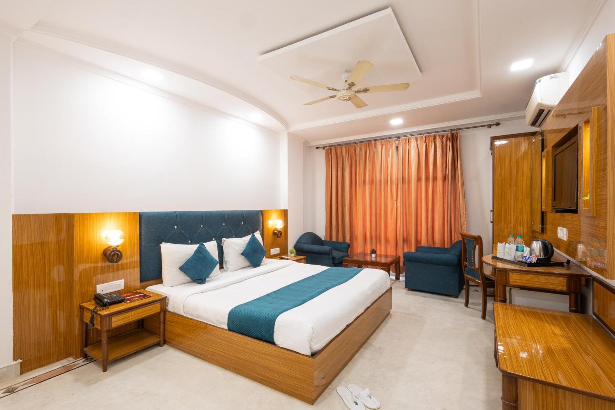 Hotel Panickers Residency - Ajmal Khan Market Near Karol Bagh Metro 德里 外观 照片
