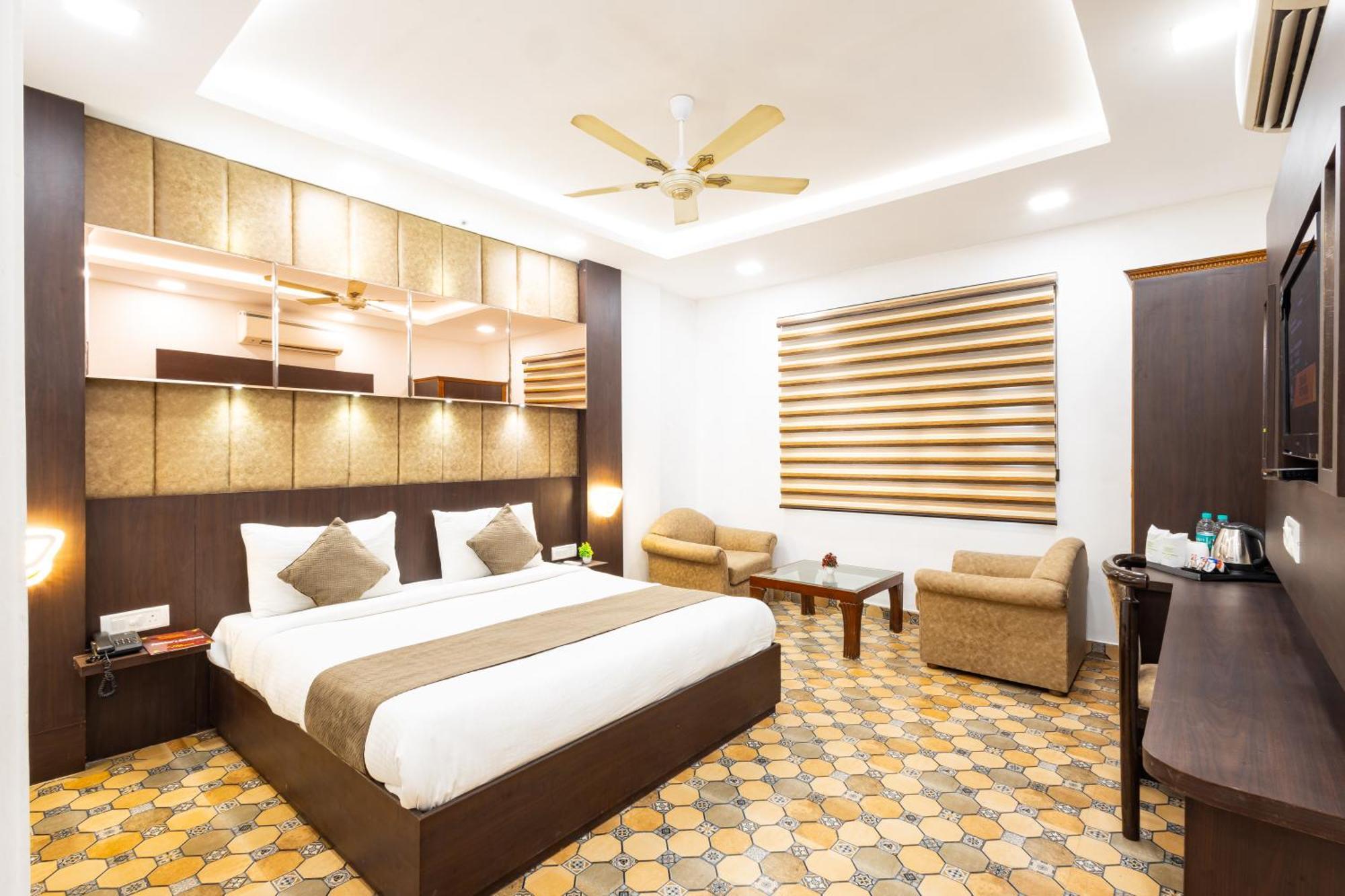 Hotel Panickers Residency - Ajmal Khan Market Near Karol Bagh Metro 德里 外观 照片