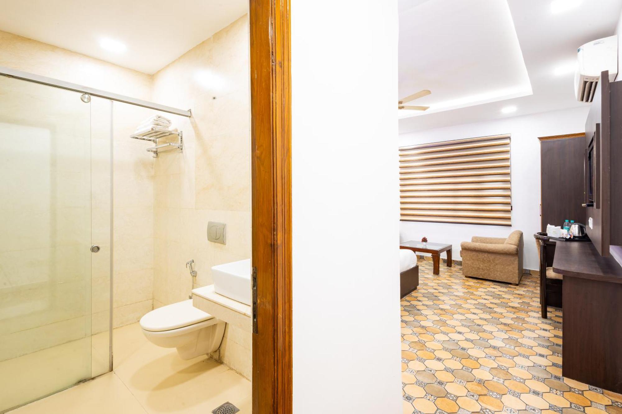 Hotel Panickers Residency - Ajmal Khan Market Near Karol Bagh Metro 德里 外观 照片