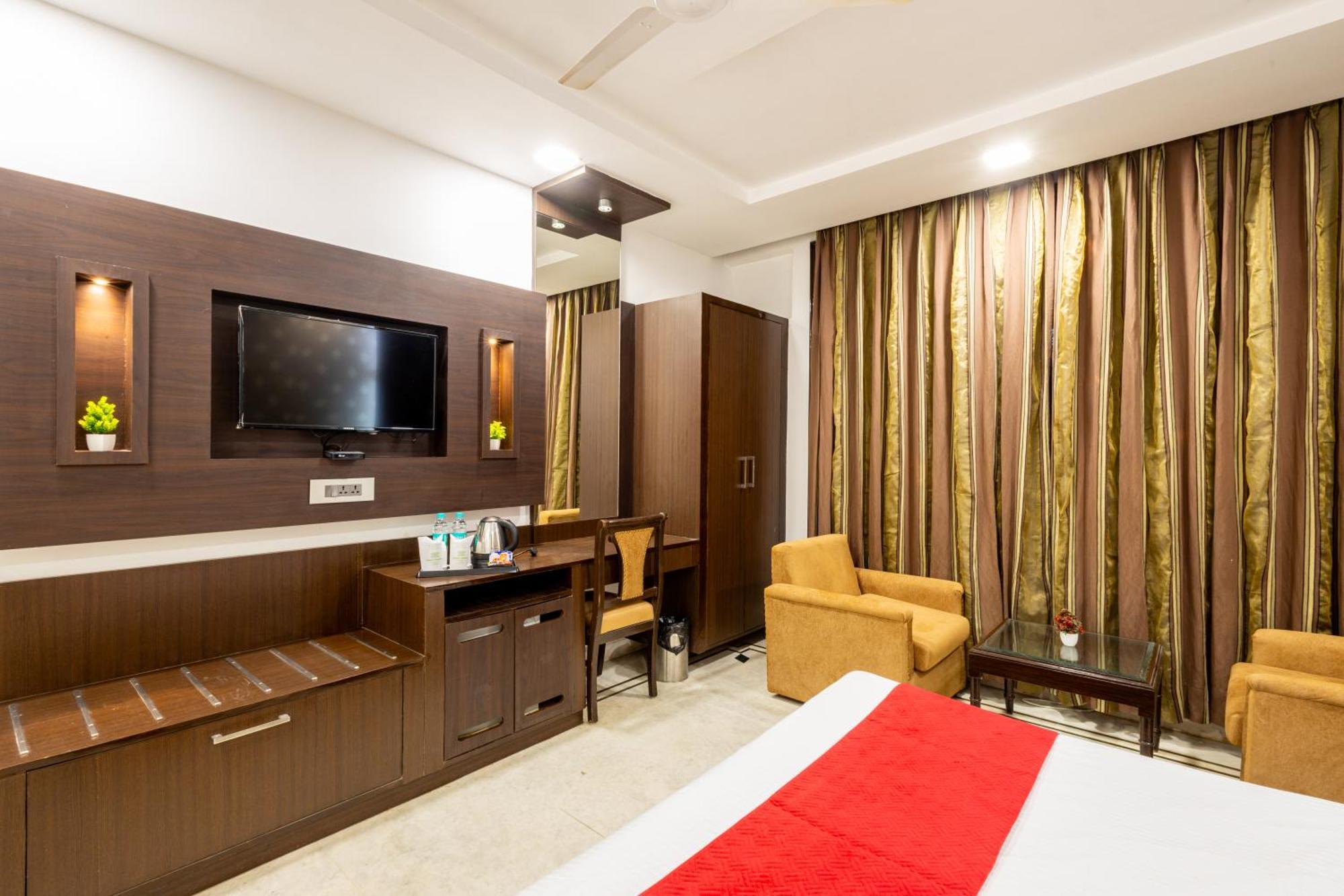 Hotel Panickers Residency - Ajmal Khan Market Near Karol Bagh Metro 德里 外观 照片