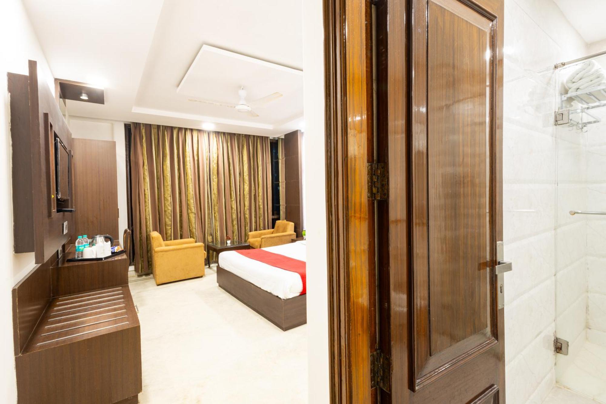 Hotel Panickers Residency - Ajmal Khan Market Near Karol Bagh Metro 德里 外观 照片