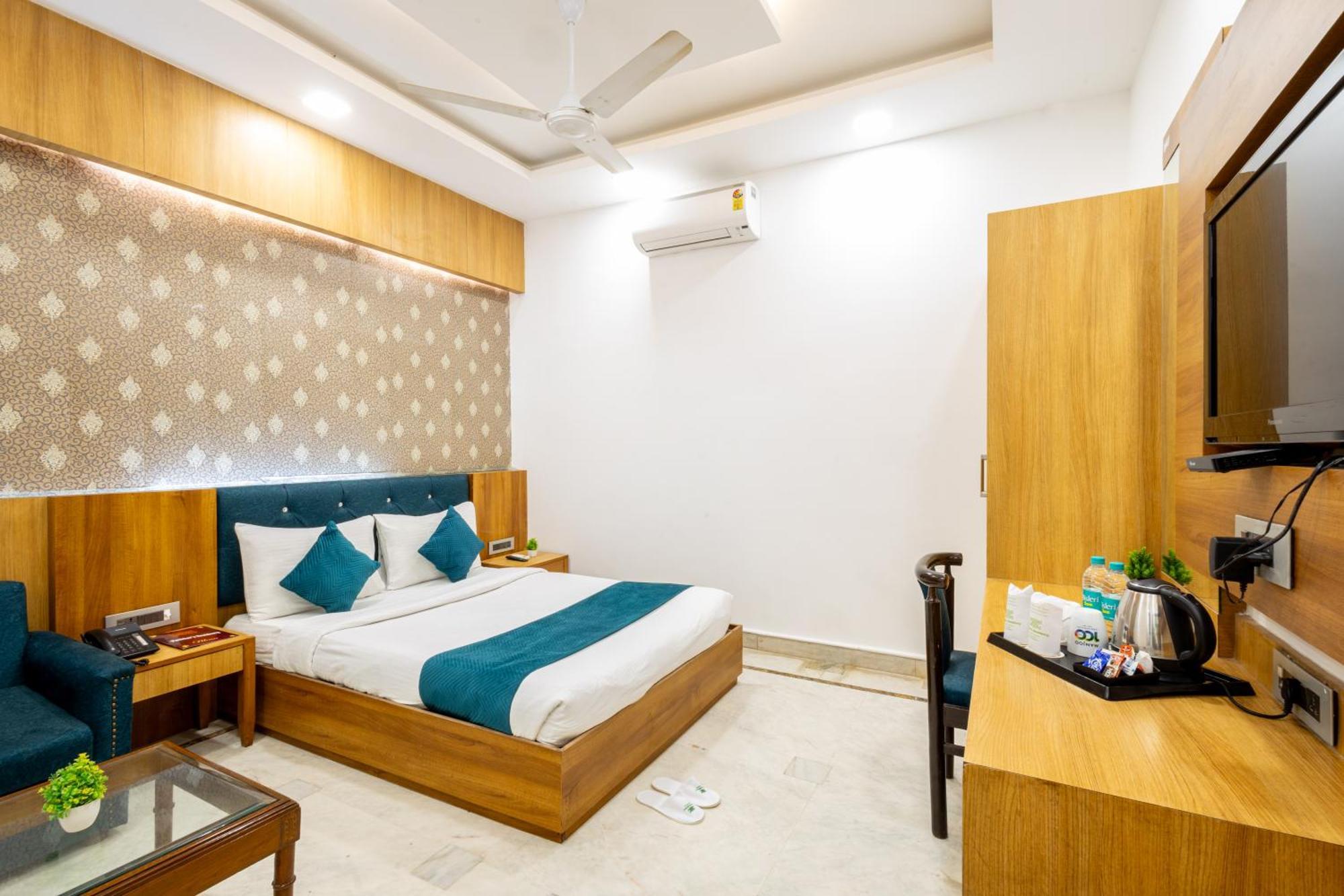 Hotel Panickers Residency - Ajmal Khan Market Near Karol Bagh Metro 德里 外观 照片