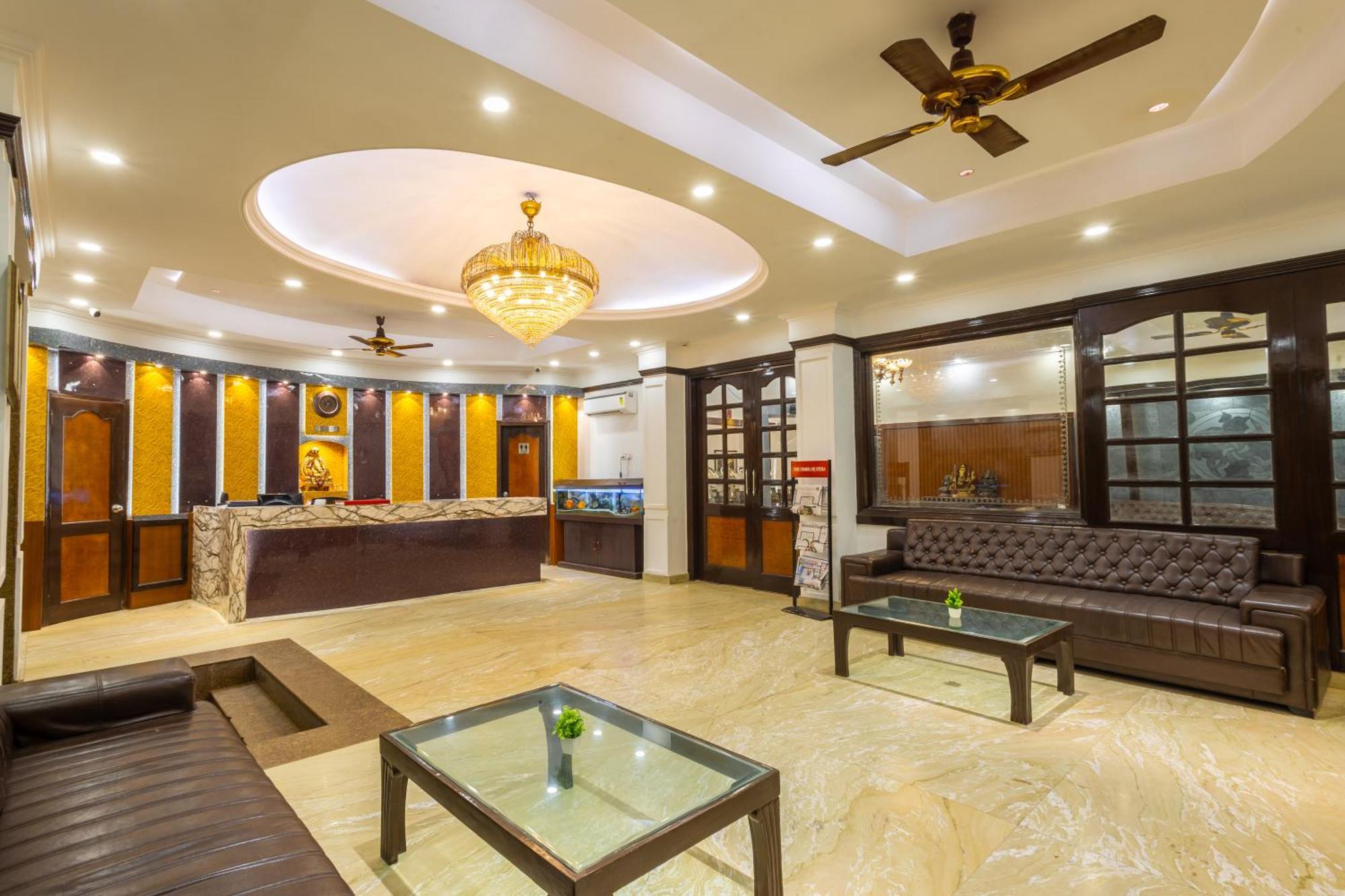 Hotel Panickers Residency - Ajmal Khan Market Near Karol Bagh Metro 德里 外观 照片