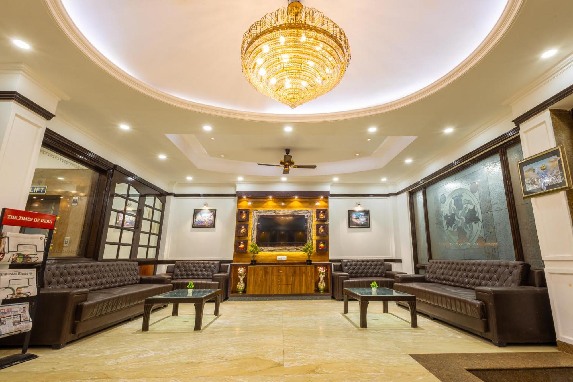 Hotel Panickers Residency - Ajmal Khan Market Near Karol Bagh Metro 德里 外观 照片
